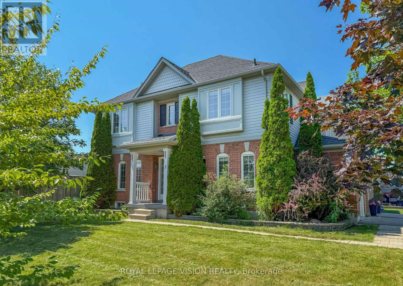2 Laprade Square, Clarington, ON, L1C 0C8