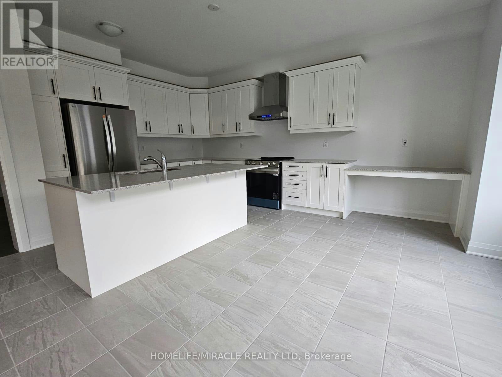 1869 Narcissus Gardens, Pickering, ON, L1X 2R2 - 5