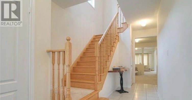 38 Banbridge Crescent, Brampton, ON, L6X 5L9 - 2