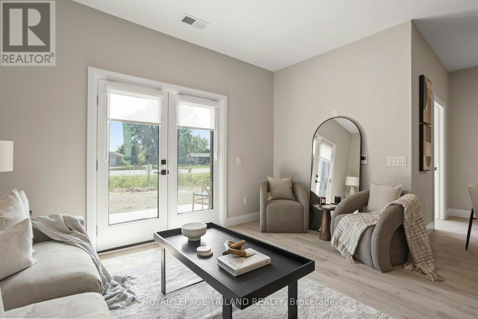 208-33318 Richmond Street, Lucan Biddulph, ON, N0M 2J0 - 7