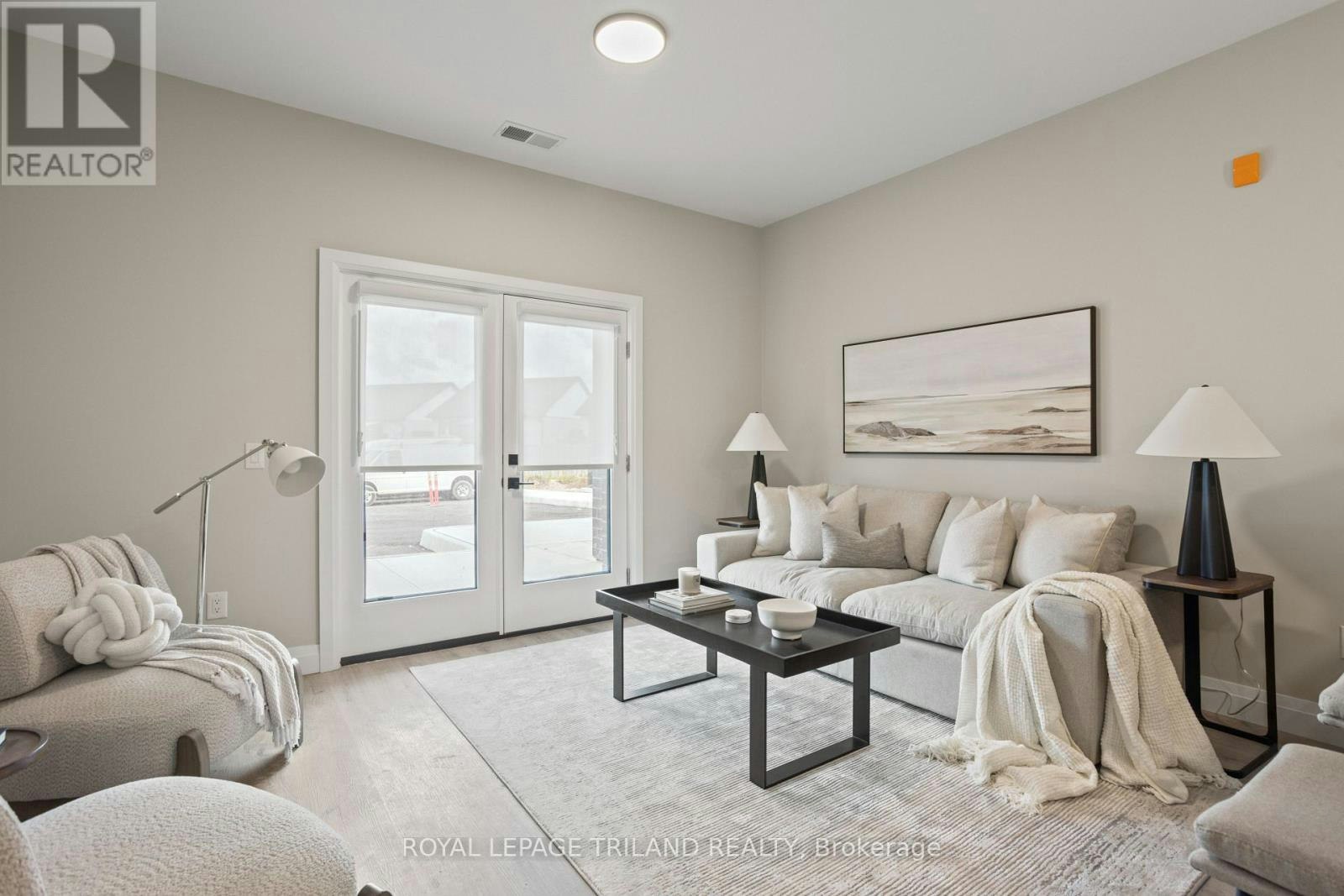 101-33318 Richmond Street, Lucan Biddulph, ON, N0M 2J0 - 5