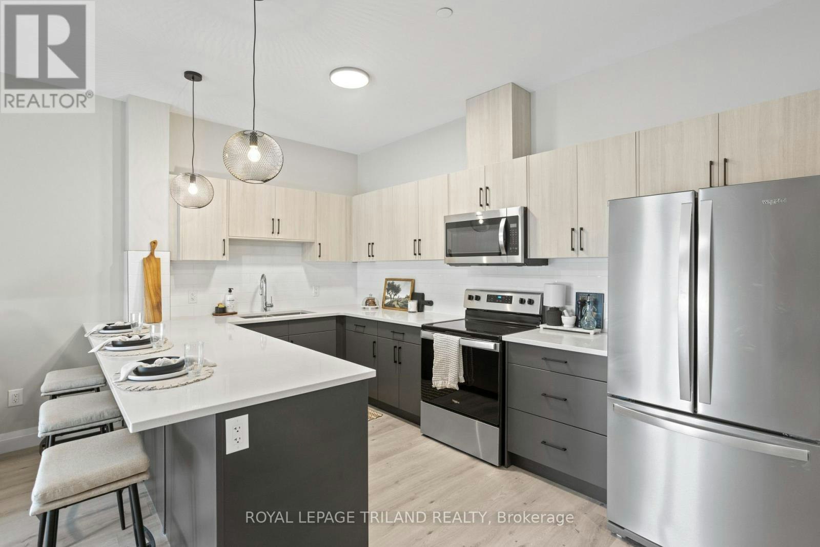 101-33318 Richmond Street, Lucan Biddulph, ON, N0M 2J0 - 4