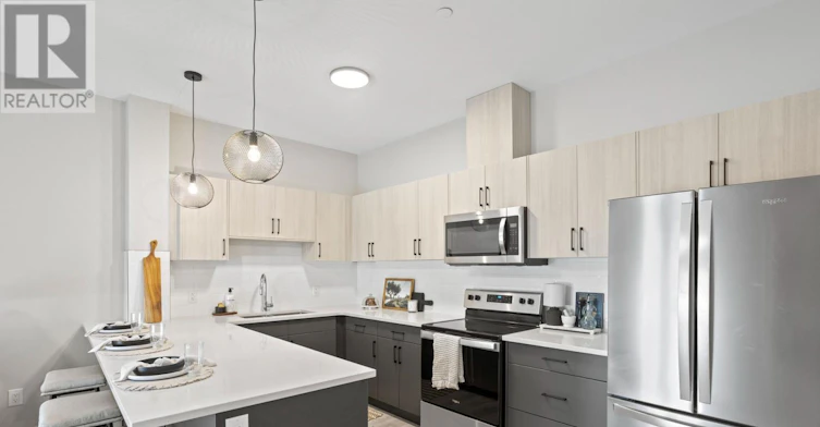 101-33318 Richmond Street, Lucan Biddulph, ON, N0M 2J0 - 4