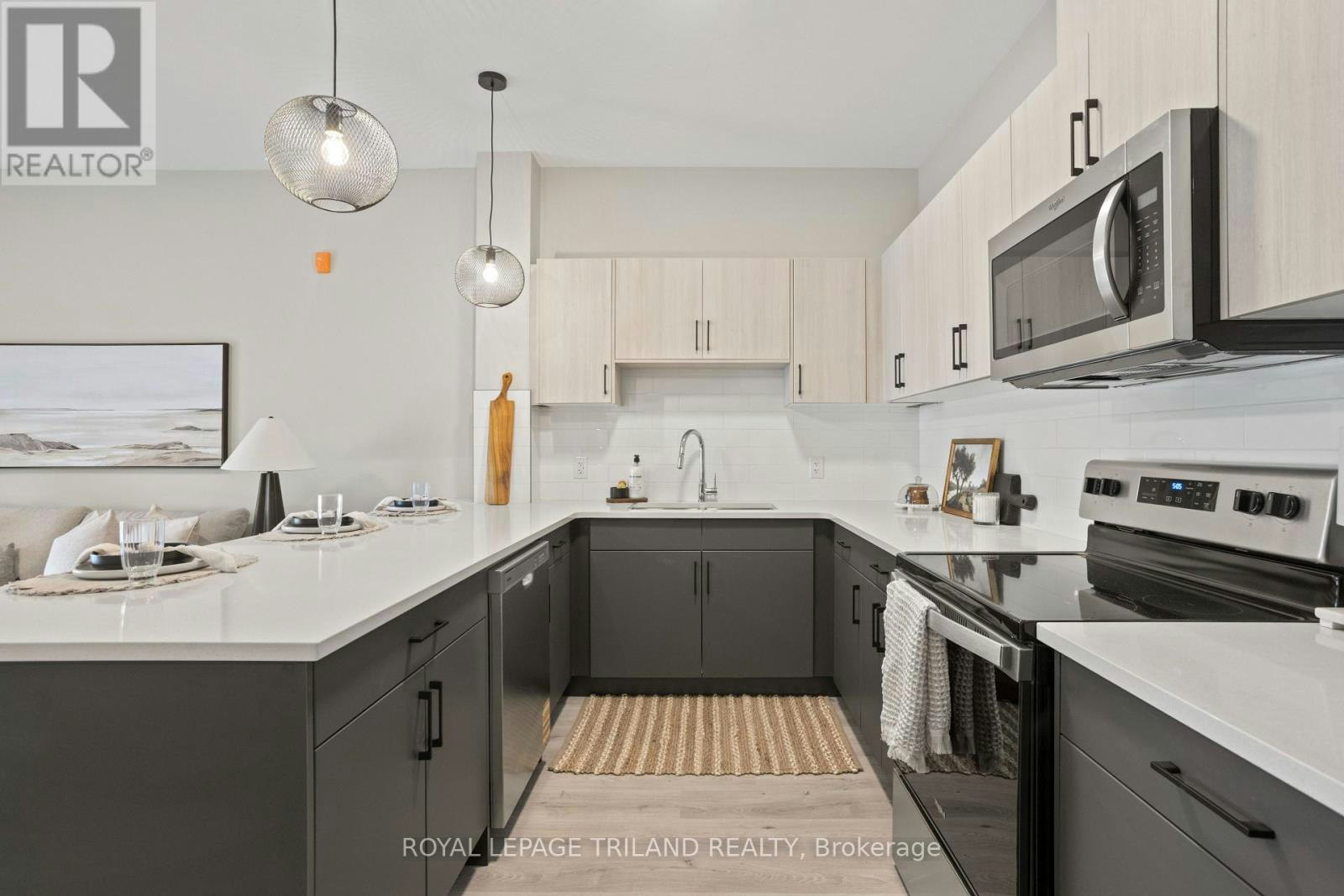 101-33318 Richmond Street, Lucan Biddulph, ON, N0M 2J0 - 3