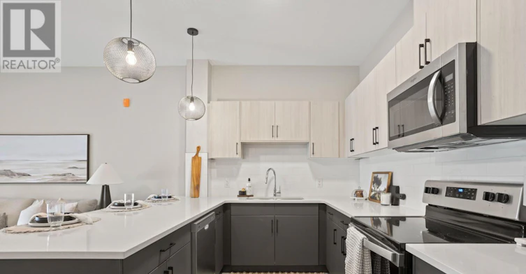 101-33318 Richmond Street, Lucan Biddulph, ON, N0M 2J0 - 3