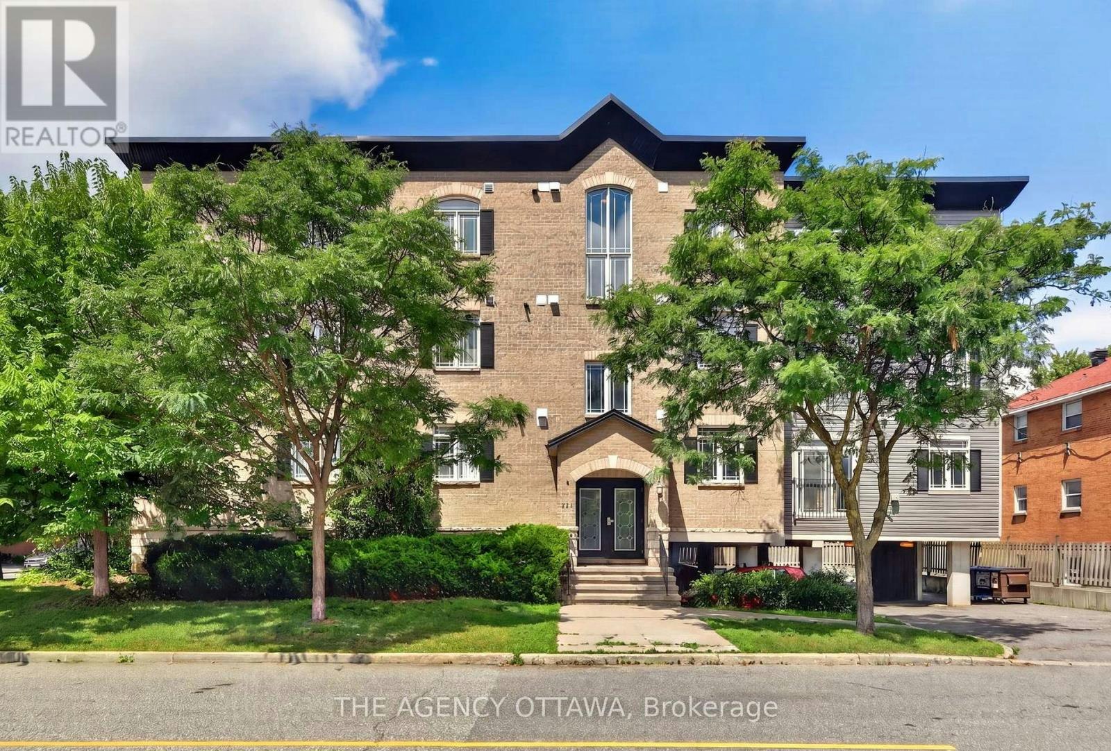 203-711 Churchill Avenue N, Ottawa, ON, K1Z 7J9