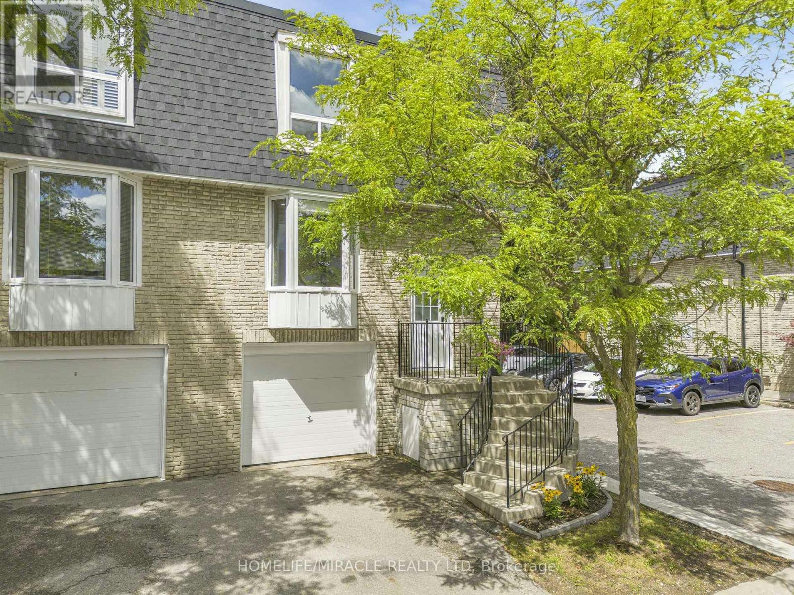 51-210 Royal Orchard Boulevard, Markham, ON, L3T 3E7