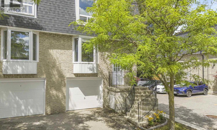 51-210 Royal Orchard Boulevard