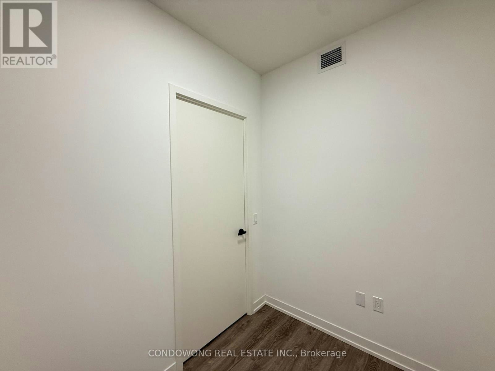 2015-8 Interchange Way, Vaughan, ON, L4K 0R2 - 9