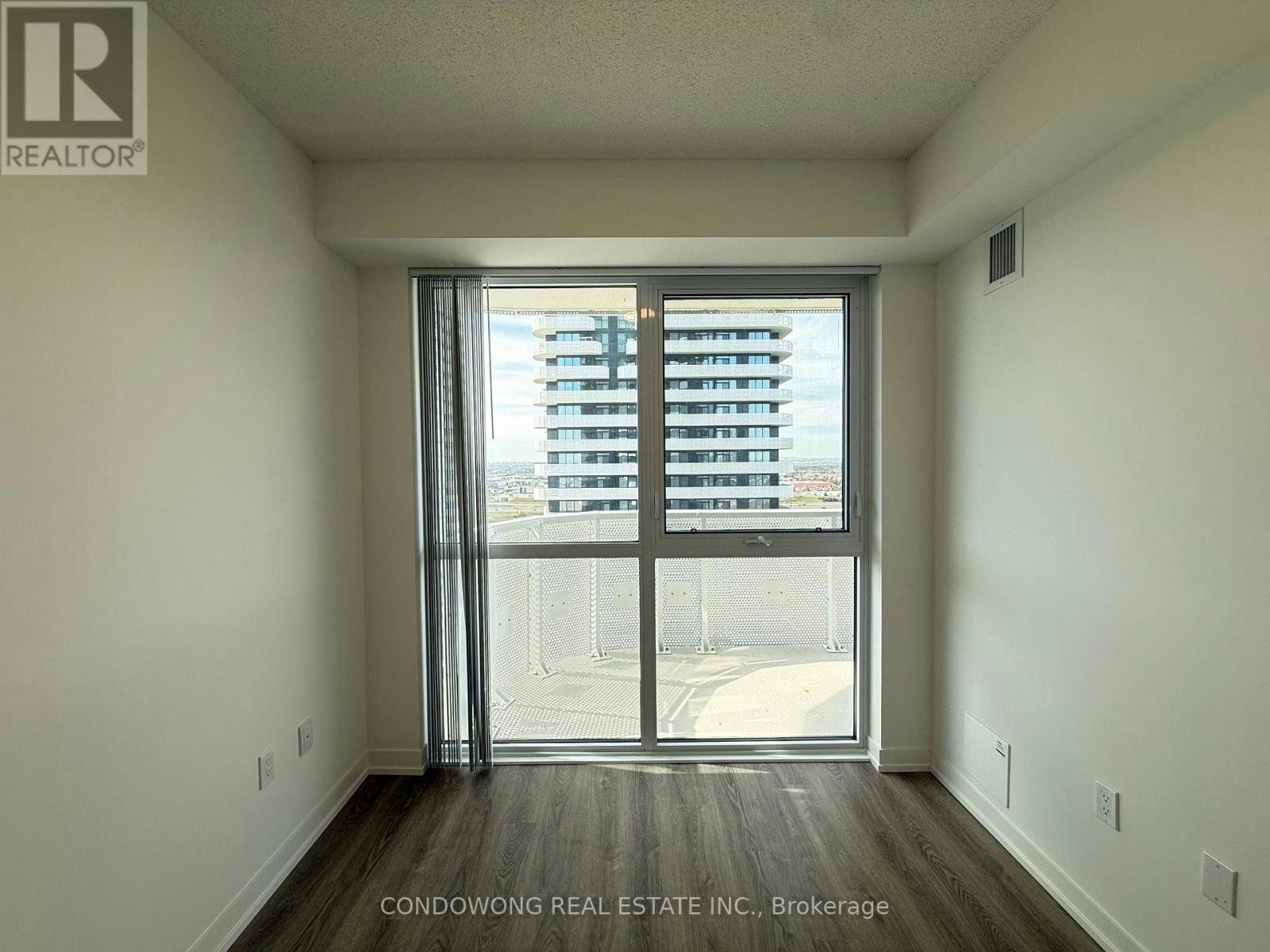2015-8 Interchange Way, Vaughan, ON, L4K 0R2 - 5