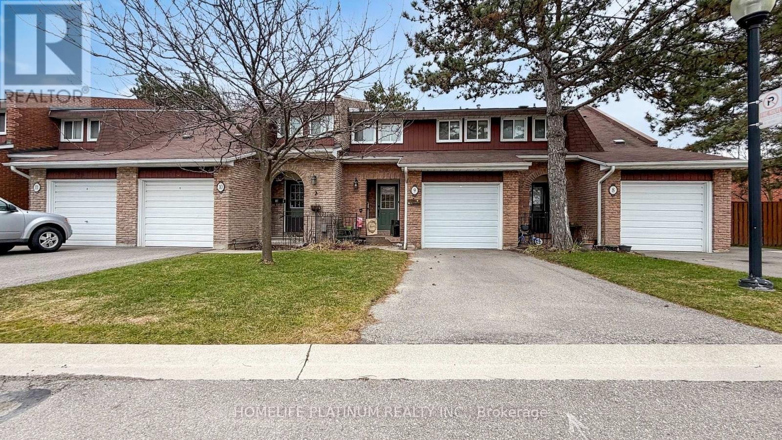 9-3350 Hornbeam Crescent, Mississauga, ON, L5L 3Z7