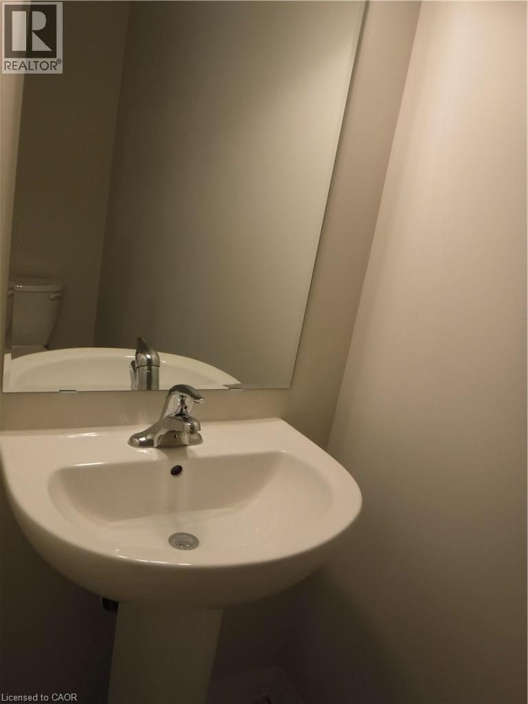 65 Progress Crescent, Kitchener, ON, N2R 0R7 - 10