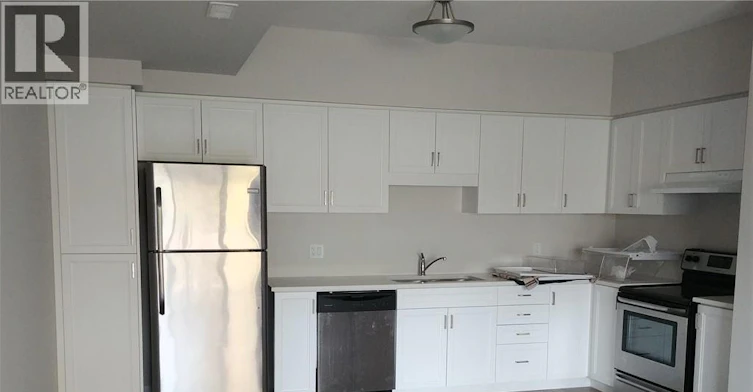 65 Progress Crescent, Kitchener, ON, N2R 0R7 - 2