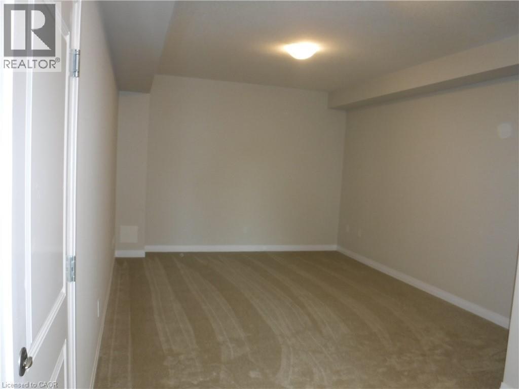 65 Progress Crescent, Kitchener, ON, N2R 0R7 - 3
