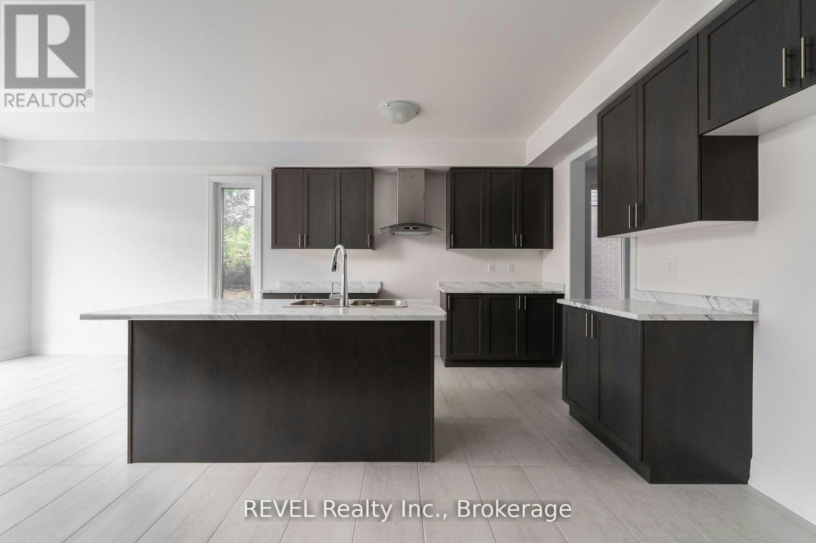 4568 Lyons Parkway, Niagara Falls, ON, L2E 6S6 - 12
