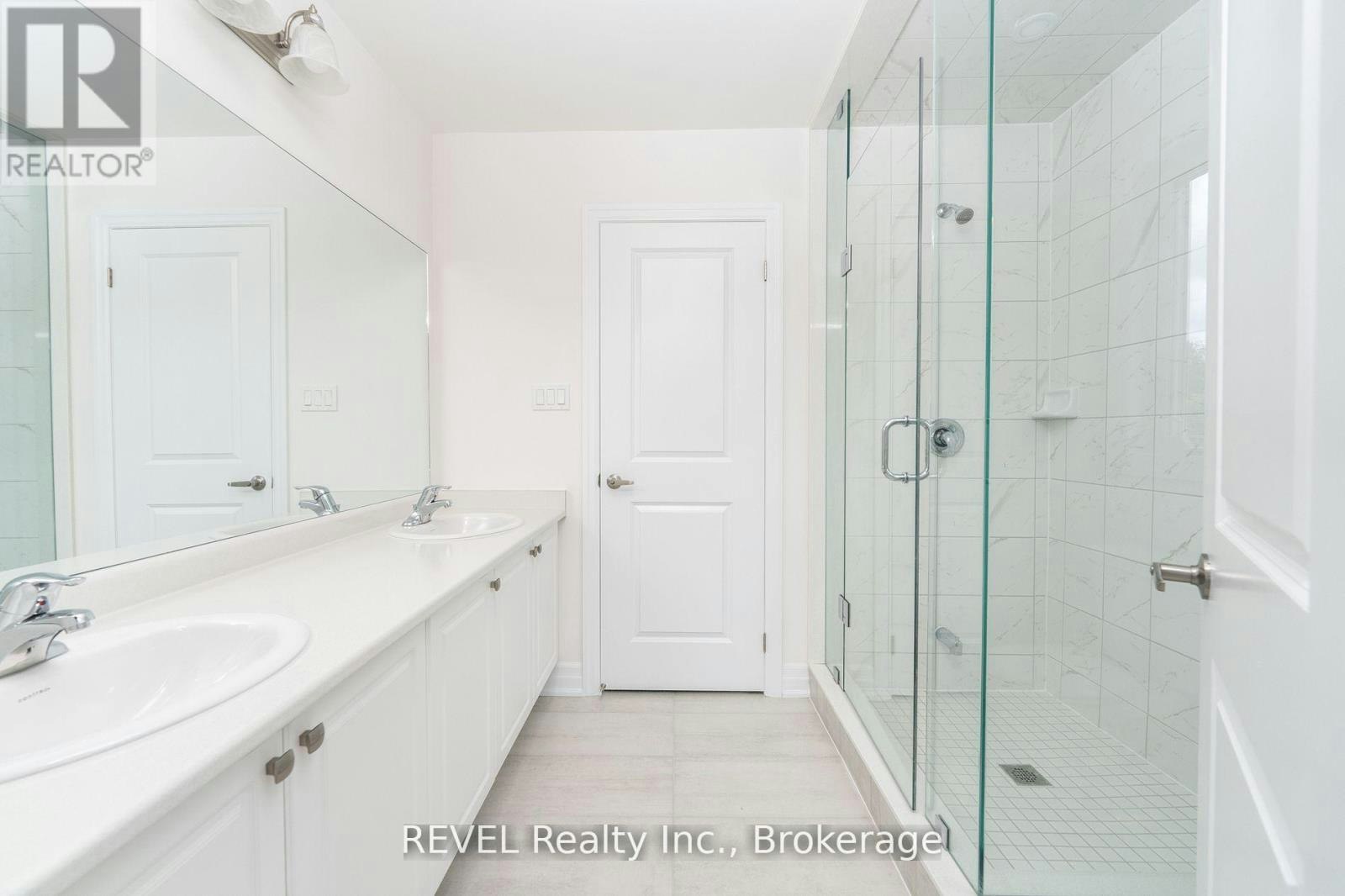 4568 Lyons Parkway, Niagara Falls, ON, L2E 6S6 - 24