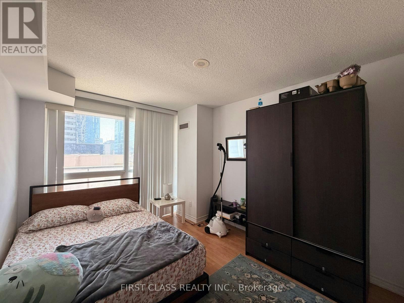 2107-761 Bay Street, Toronto, ON, M5G 2R2 - 4