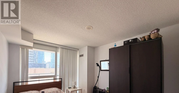 2107-761 Bay Street, Toronto, ON, M5G 2R2 - 4