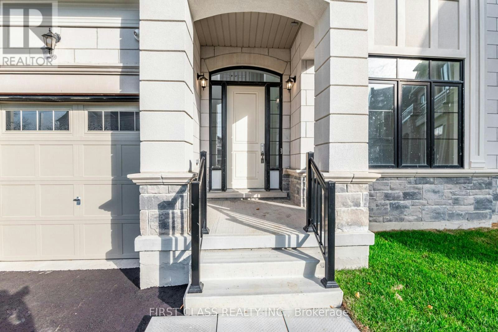 15 Kenneth Campbell Court, Aurora, ON, L4G 5Z4 - 3