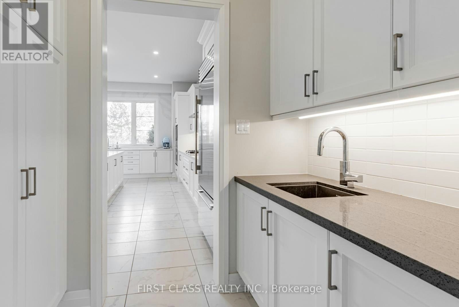 15 Kenneth Campbell Court, Aurora, ON, L4G 5Z4 - 9