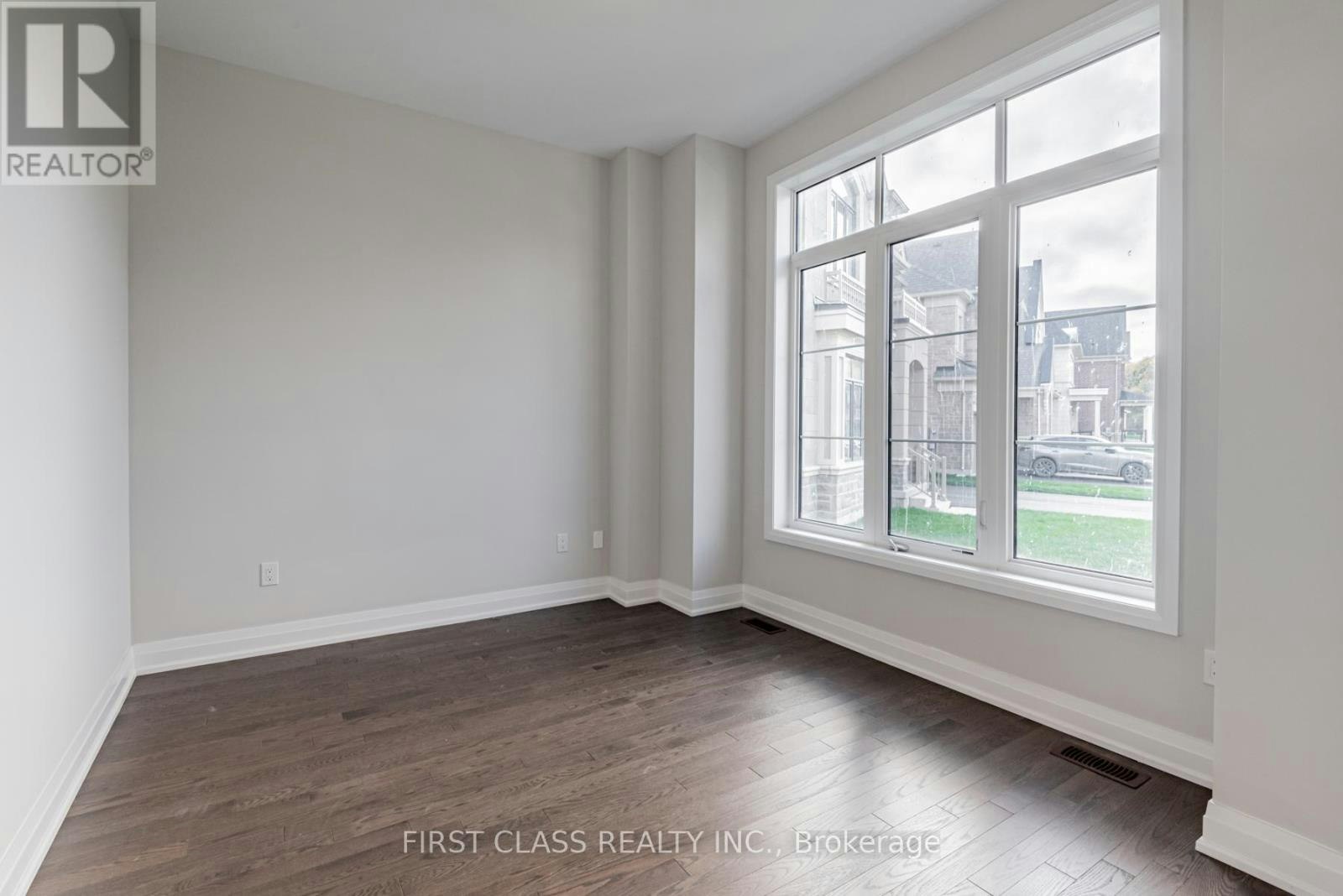 15 Kenneth Campbell Court, Aurora, ON, L4G 5Z4 - 6