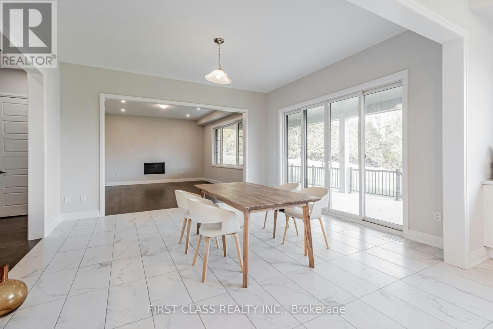 15 Kenneth Campbell Court, Aurora, ON, L4G 5Z4 - 15