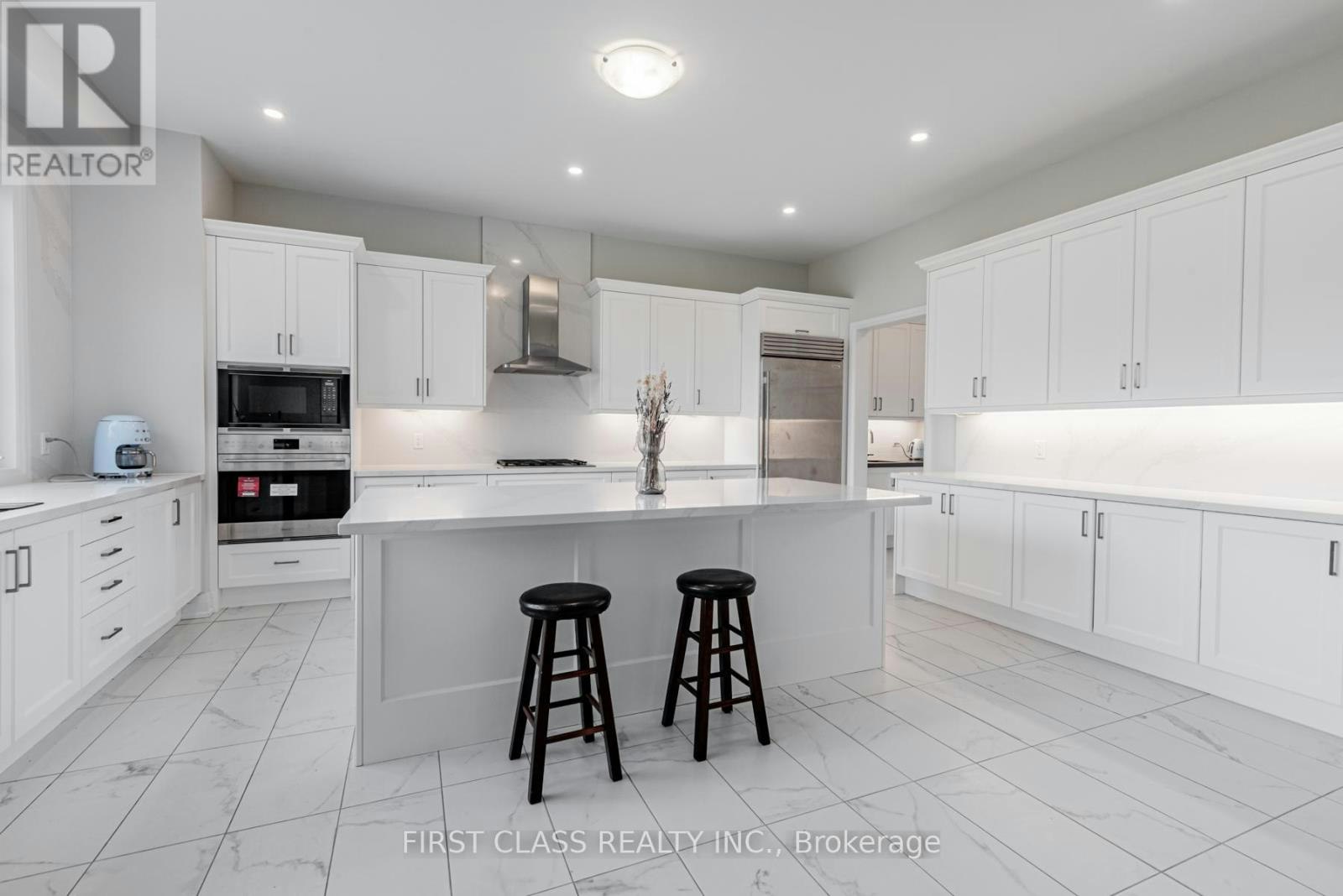 15 Kenneth Campbell Court, Aurora, ON, L4G 5Z4 - 13