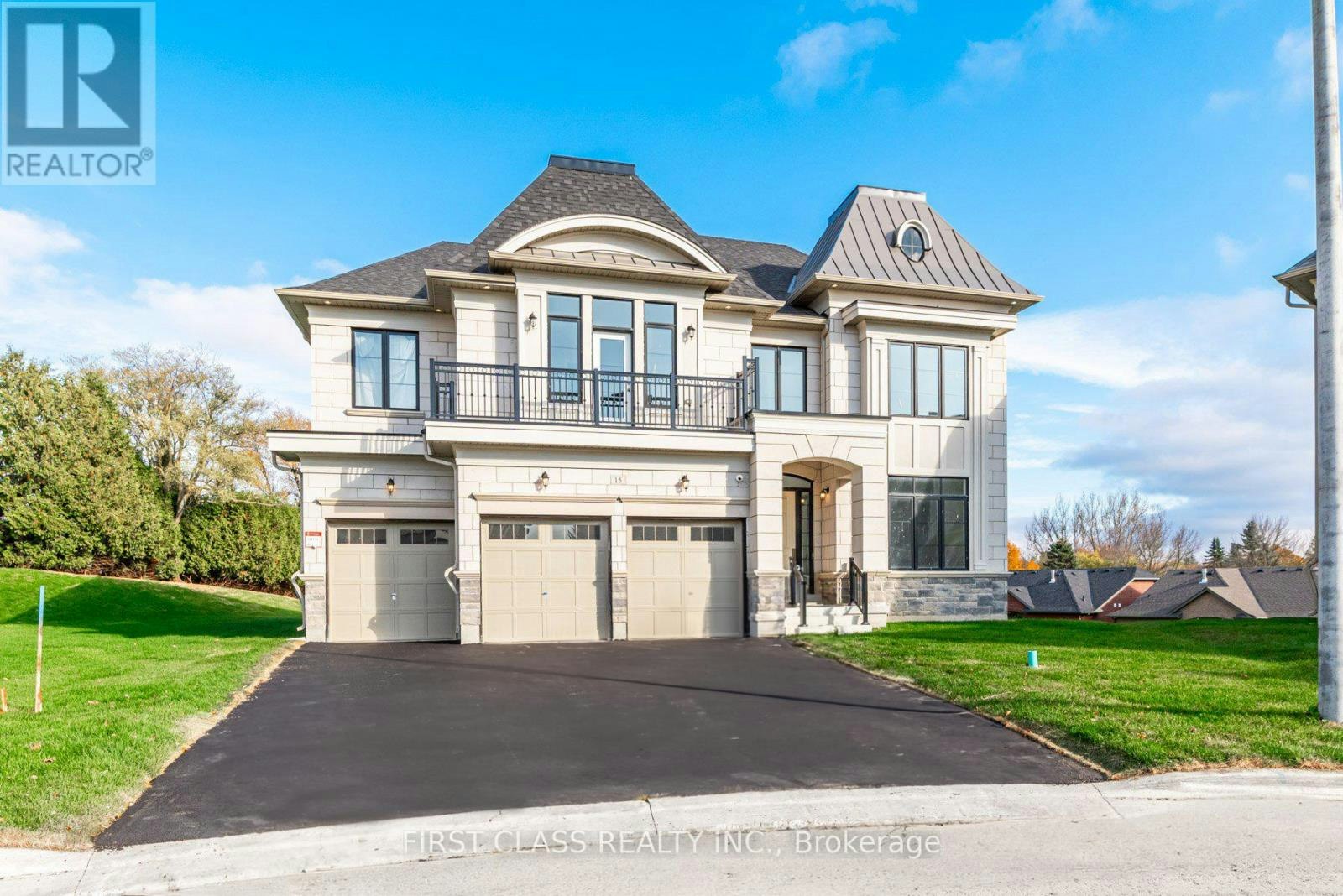 15 Kenneth Campbell Court, Aurora, ON, L4G 5Z4 - 2