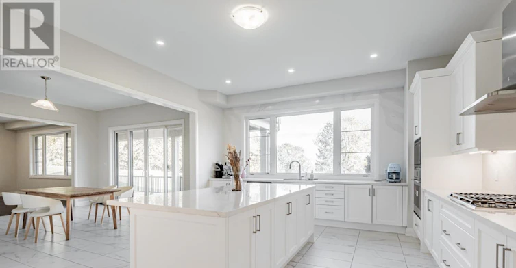15 Kenneth Campbell Court, Aurora, ON, L4G 5Z4 - 10