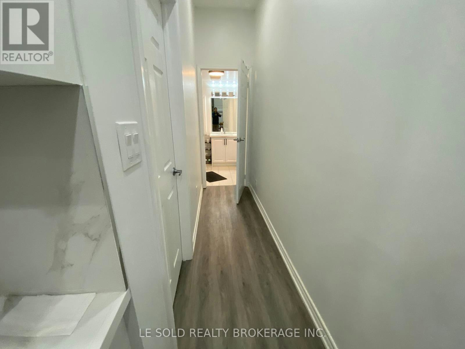 ROOM 103-81 Hallam Street, Toronto, ON, M6H 1W7 - 5