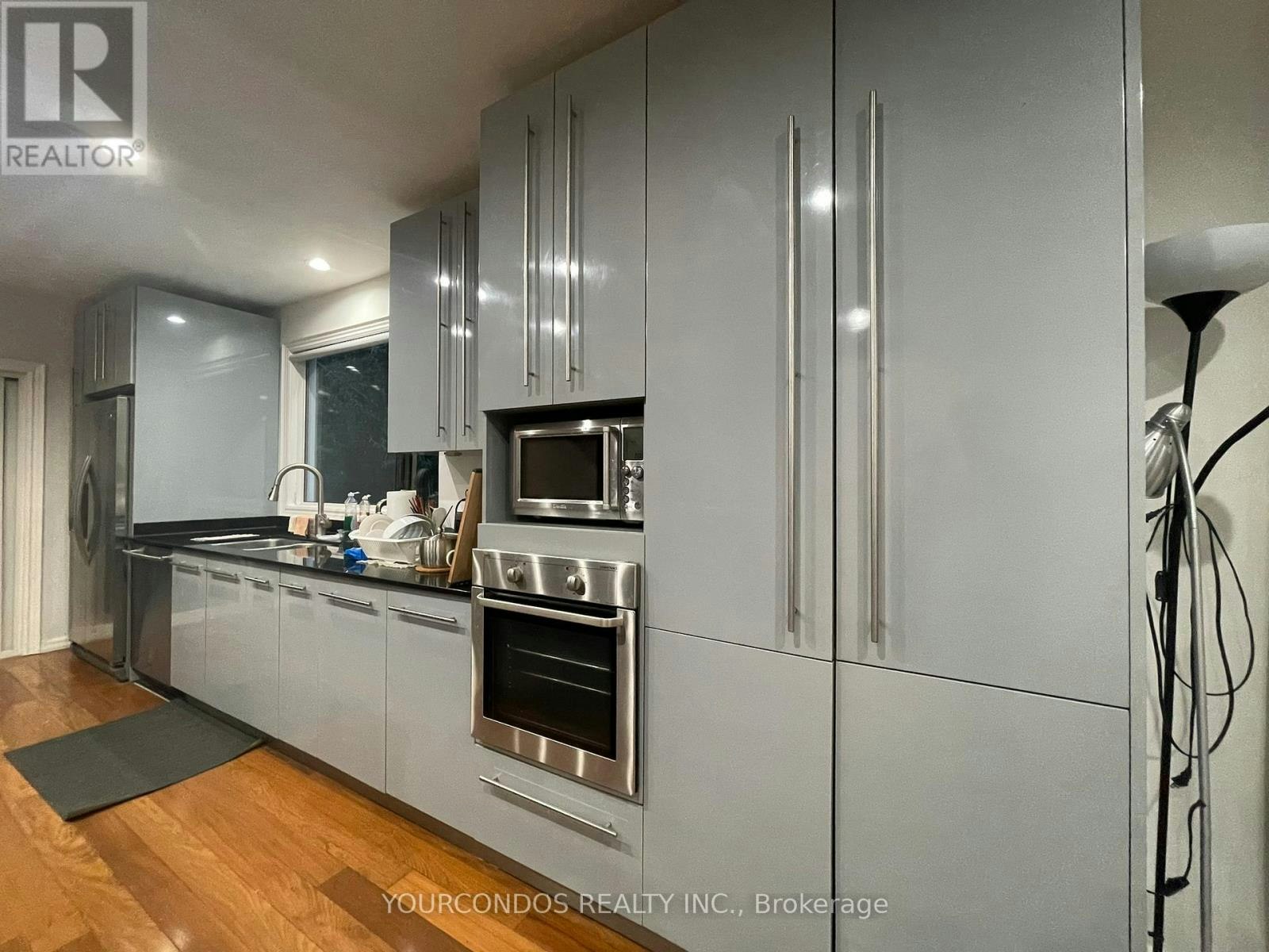 UPPER B-193 Brunswick Avenue, Toronto, ON, M5S 2M4 - 11