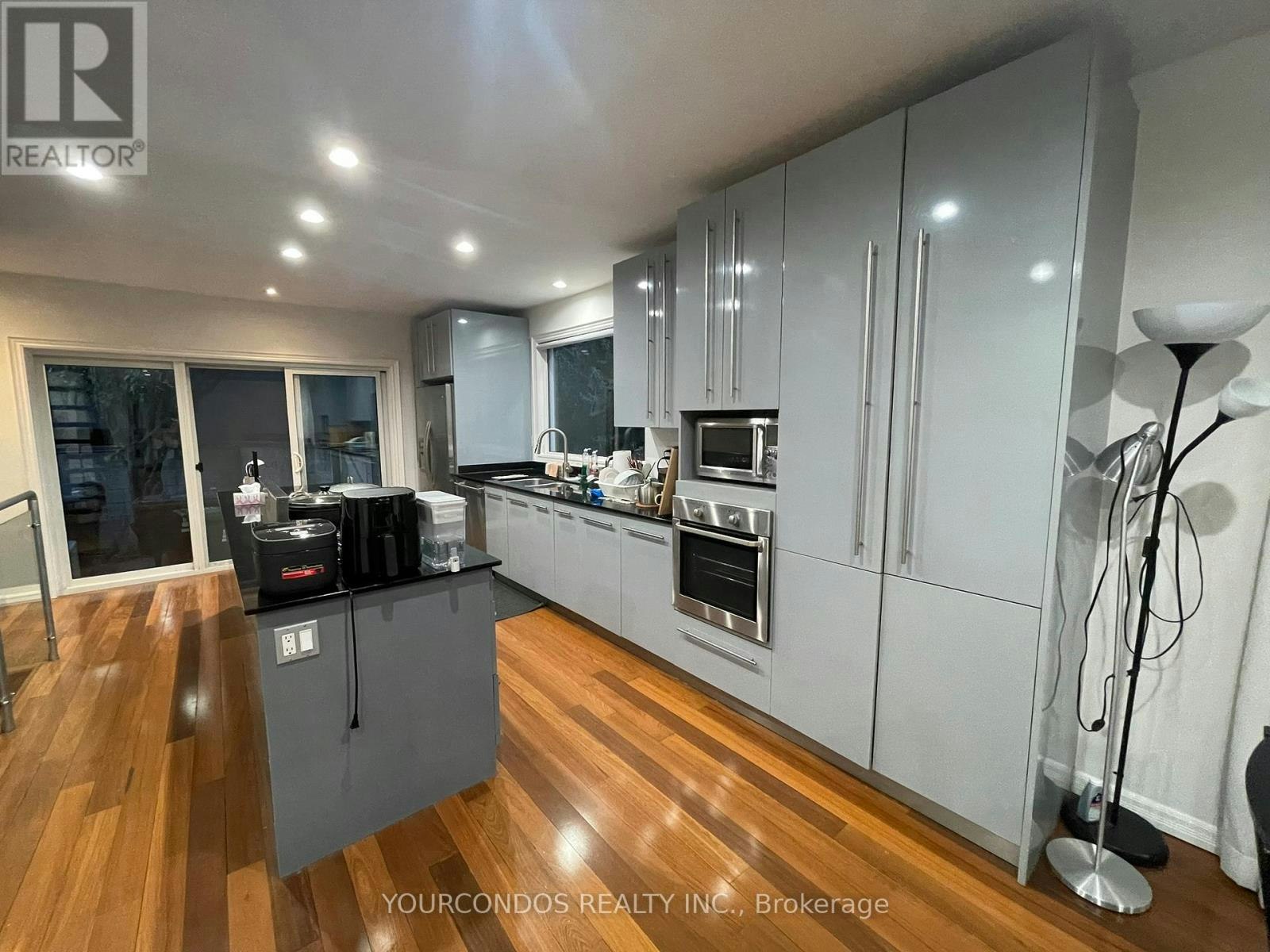 UPPER B-193 Brunswick Avenue, Toronto, ON, M5S 2M4 - 10