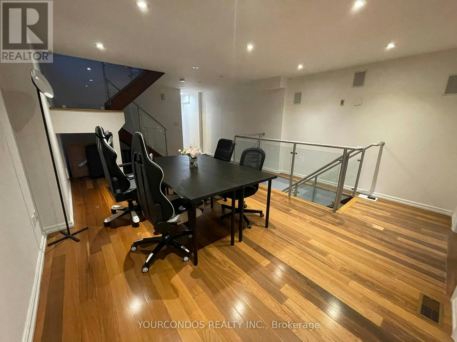 UPPER B-193 Brunswick Avenue, Toronto, ON, M5S 2M4 - 18
