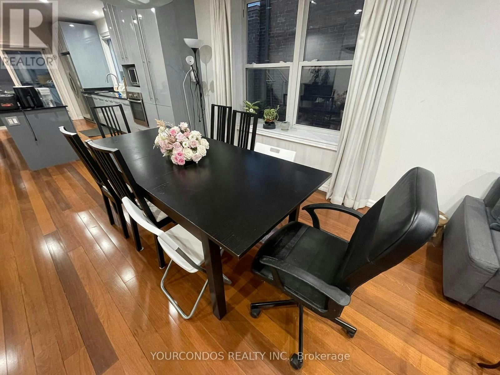 UPPER B-193 Brunswick Avenue, Toronto, ON, M5S 2M4 - 9