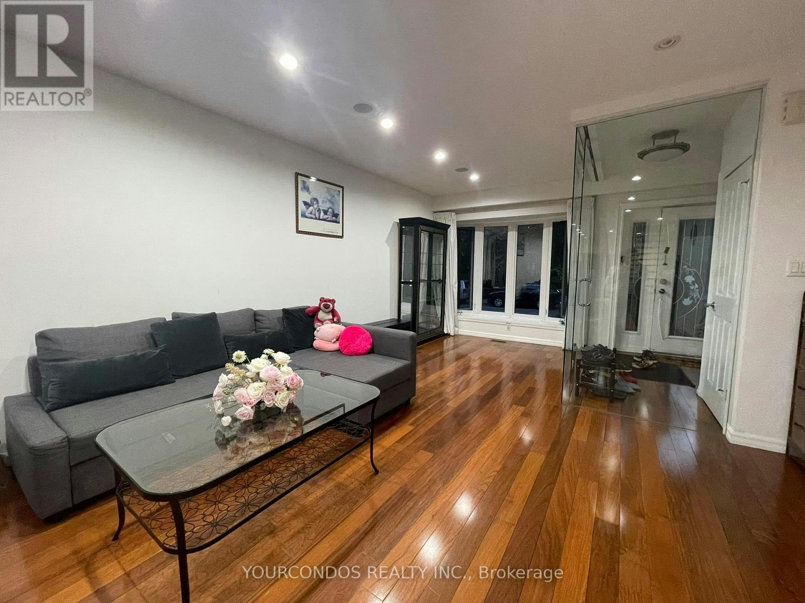UPPER B-193 Brunswick Avenue, Toronto, ON, M5S 2M4 - 7
