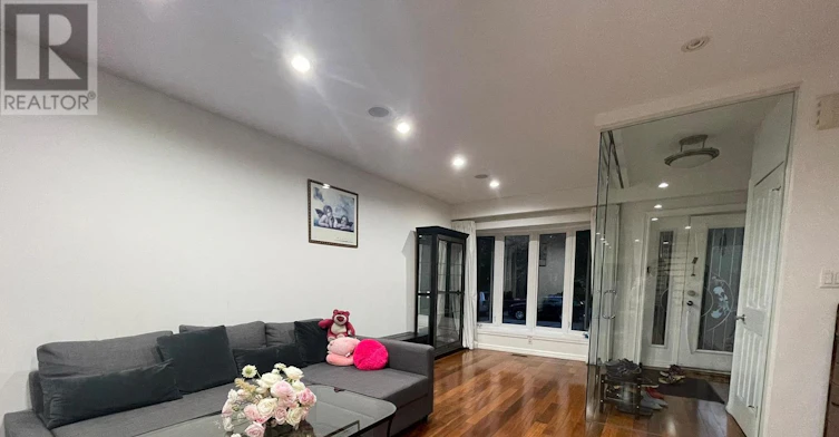 UPPER B-193 Brunswick Avenue, Toronto, ON, M5S 2M4 - 7