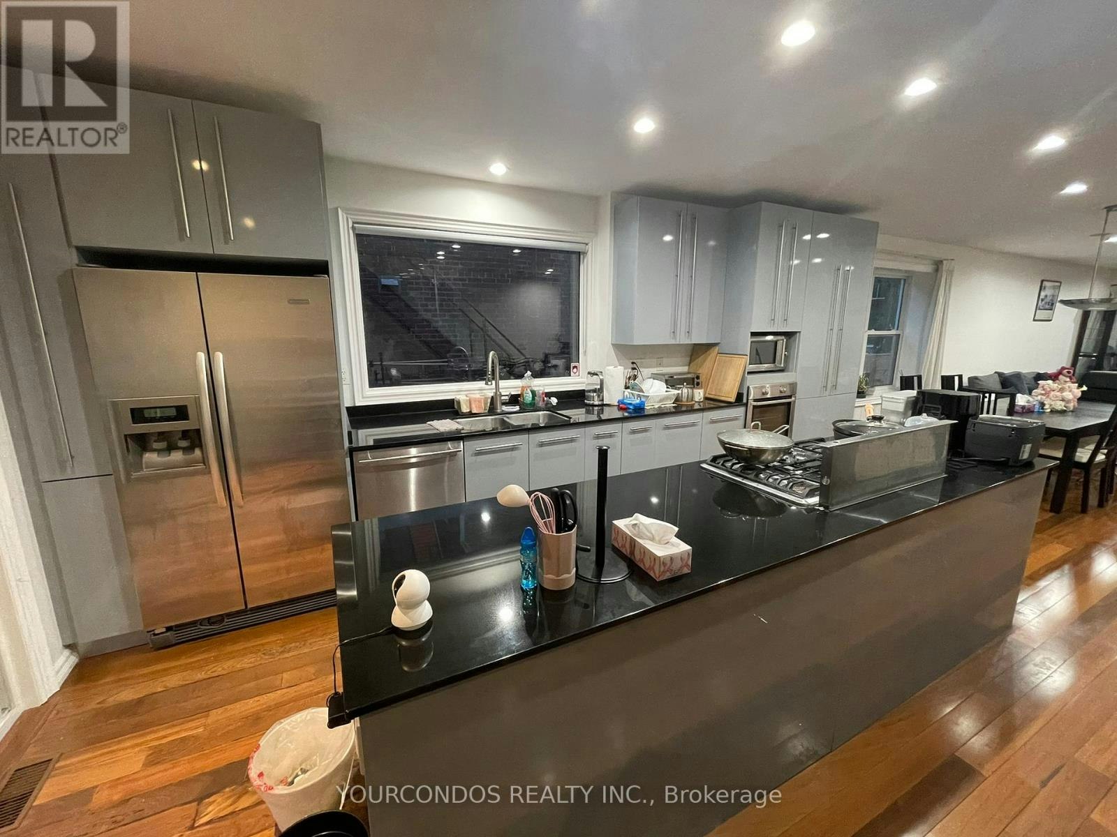 UPPER B-193 Brunswick Avenue, Toronto, ON, M5S 2M4 - 12