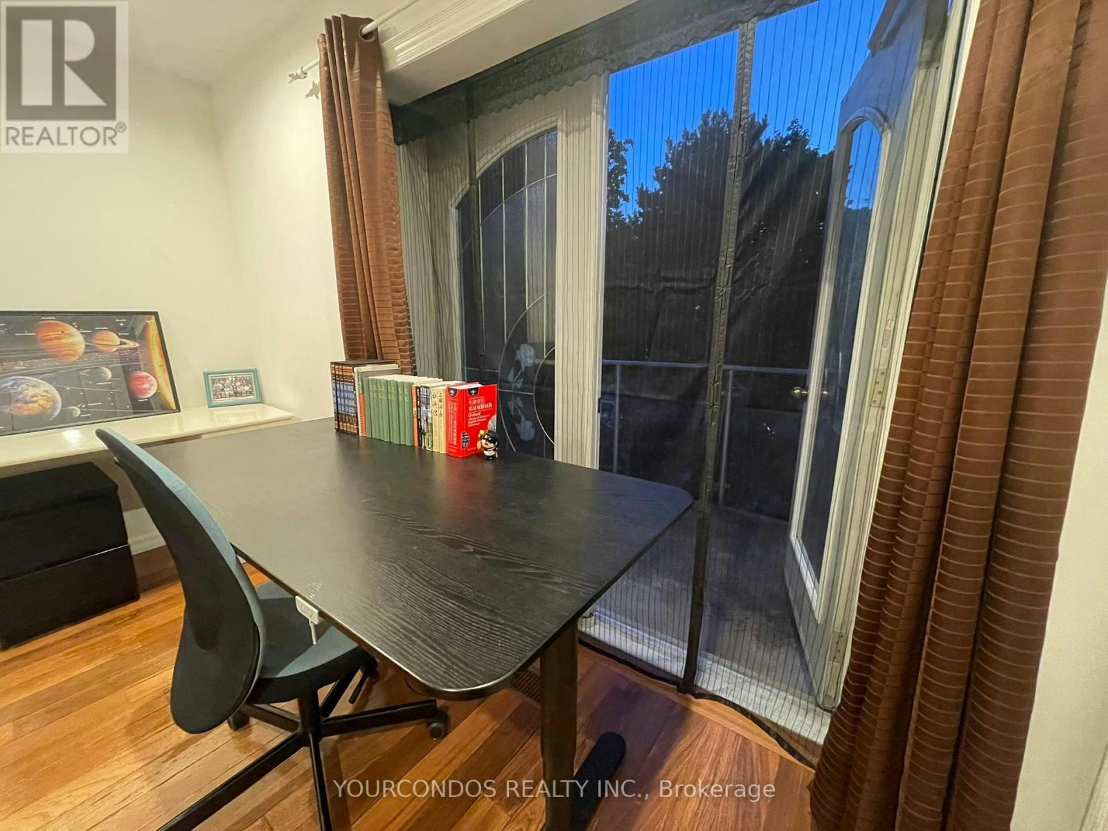 UPPER B-193 Brunswick Avenue, Toronto, ON, M5S 2M4 - 4