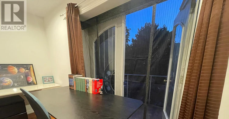 UPPER B-193 Brunswick Avenue, Toronto, ON, M5S 2M4 - 4