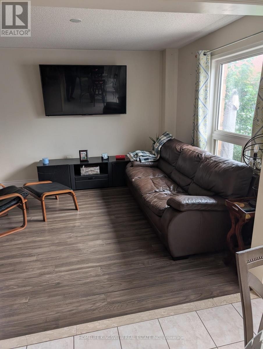 24 Farthingale Crescent, Brampton, ON, L7A 1R3 - 6