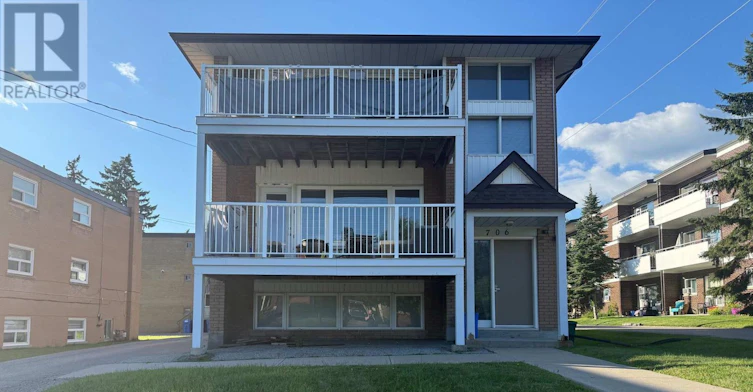 3-706 Dunlop Street W, Whitby, ON, L1N 1V5