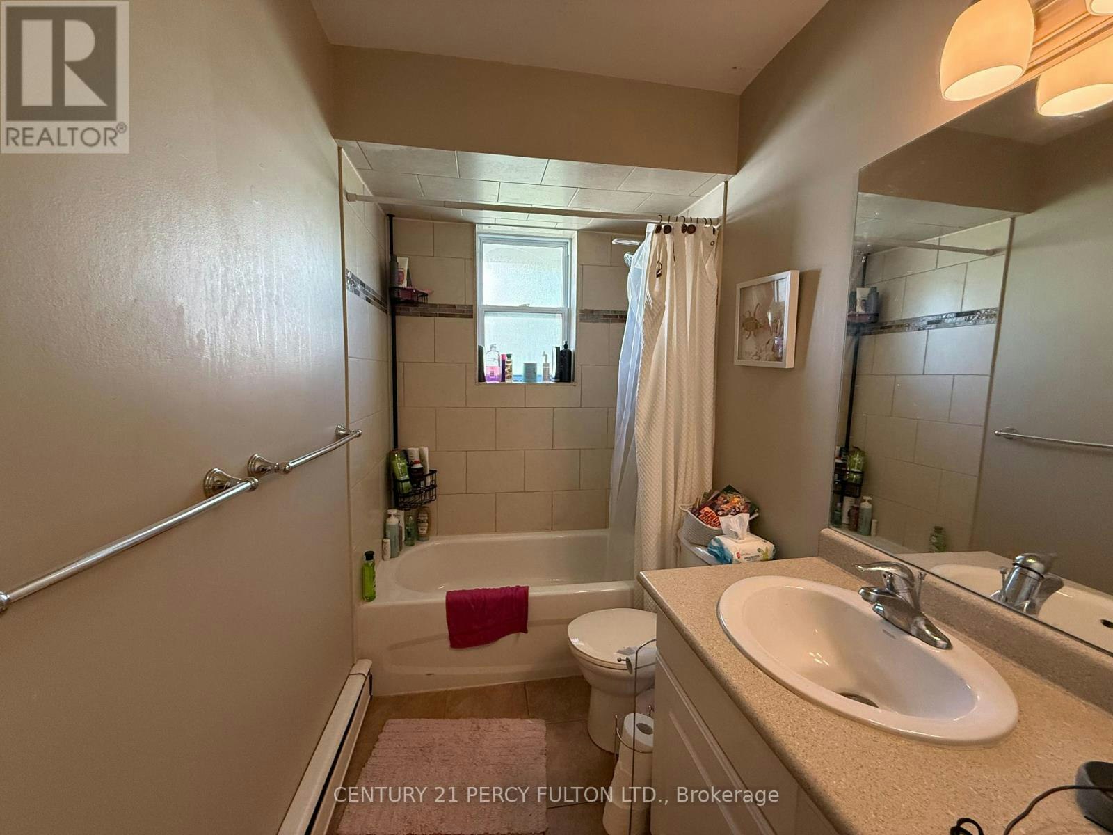 3-706 Dunlop Street W, Whitby, ON, L1N 1V5 - 4
