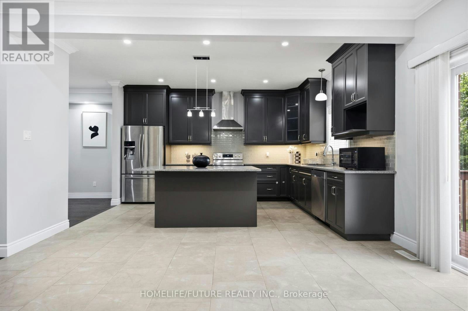 1049 Melsetter Way, London, ON, N6G 5C7 - 11