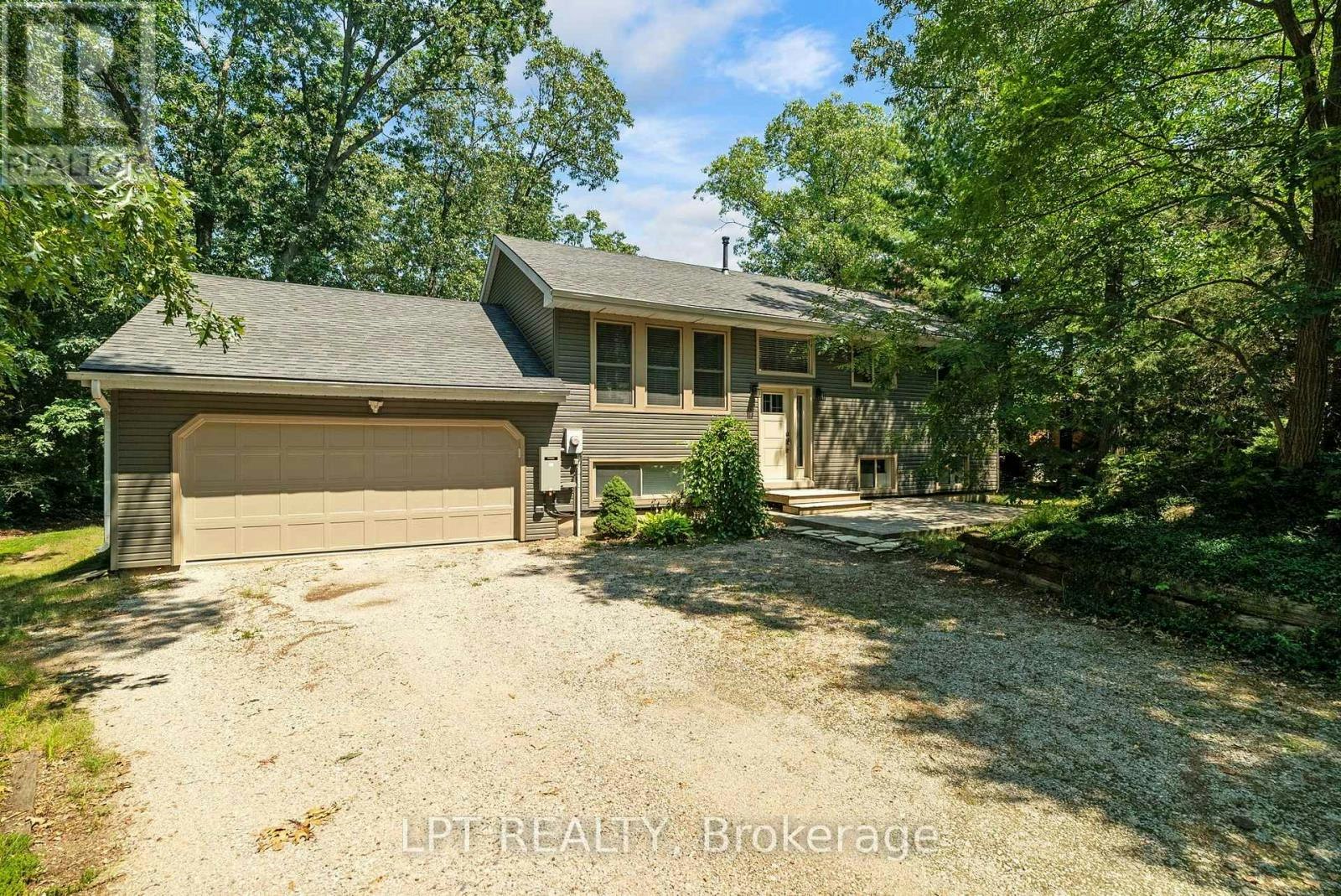 7806 Alfred Crescent - 3
