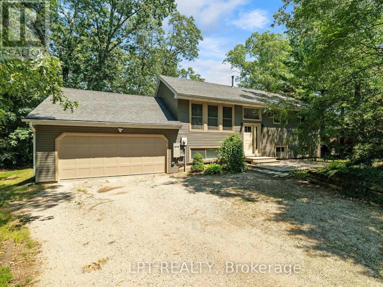 7806 Alfred Crescent, Lambton Shores, ON, N0M 2L0 - 3