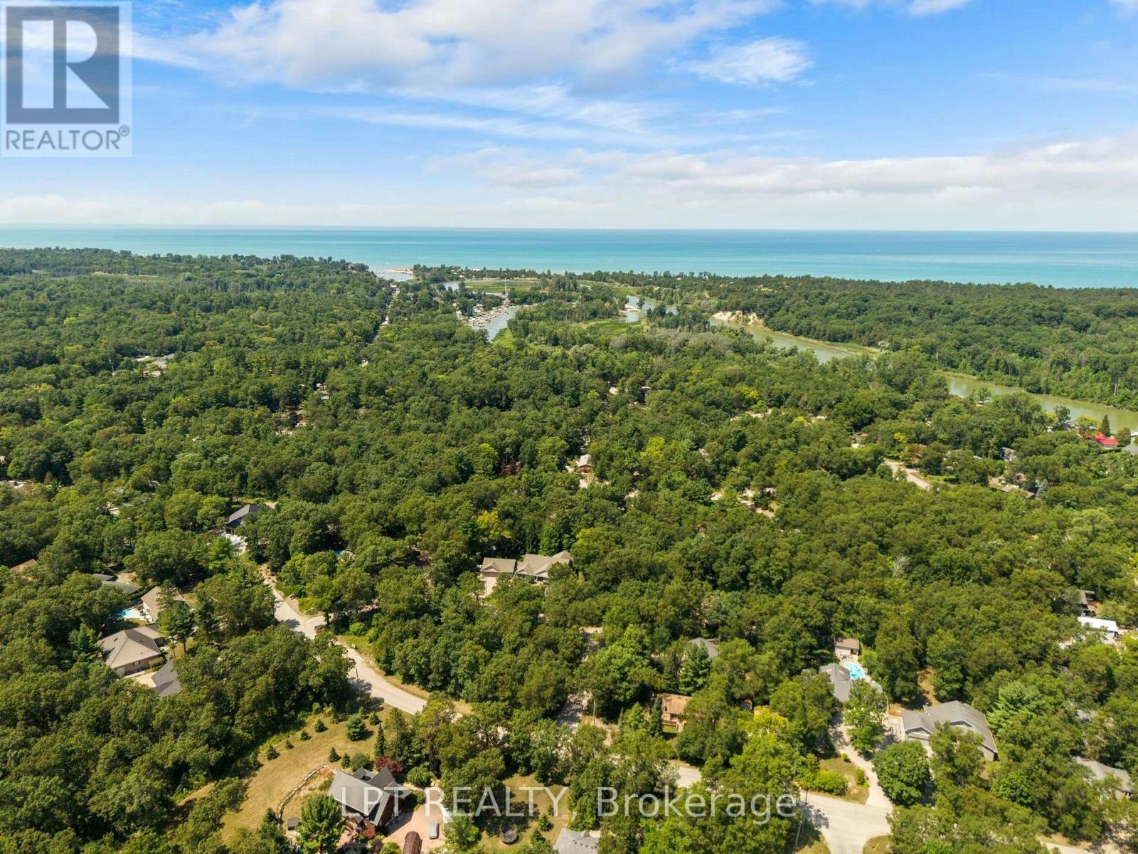 7806 Alfred Crescent, Lambton Shores, ON, N0M 2L0 - 47