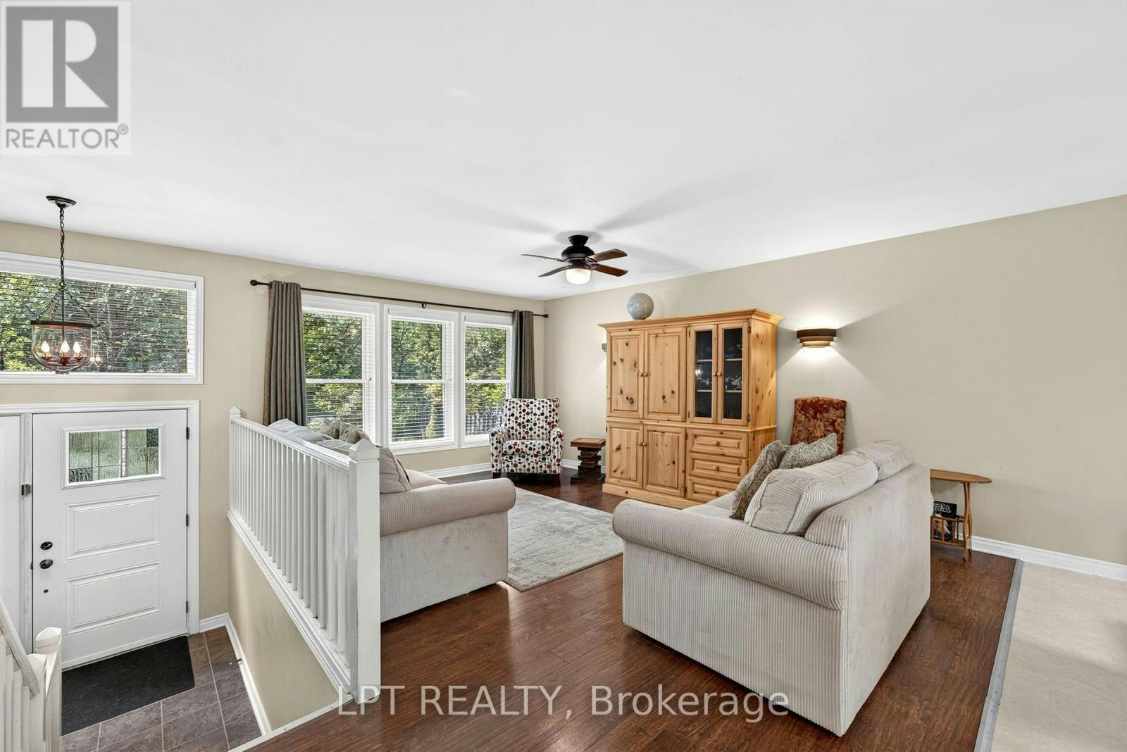 7806 Alfred Crescent, Lambton Shores, ON, N0M 2L0 - 9