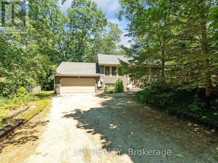 7806 Alfred Crescent, Lambton Shores, ON, N0M 2L0 - 2
