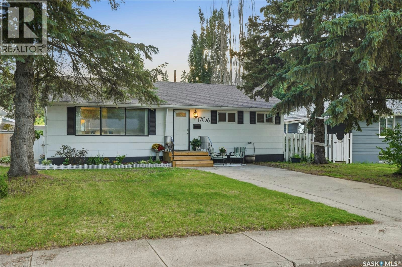 1706 Ewart Avenue, Saskatoon, SK, S7H 2L2