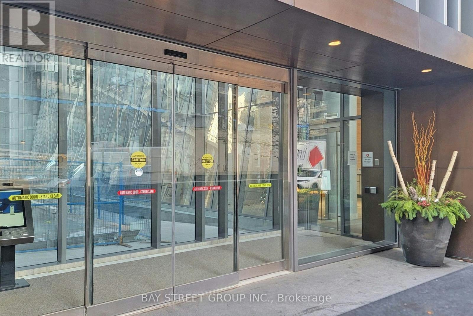 2205-50 Charles Street E, Toronto, ON, M4Y 1T1 - 4